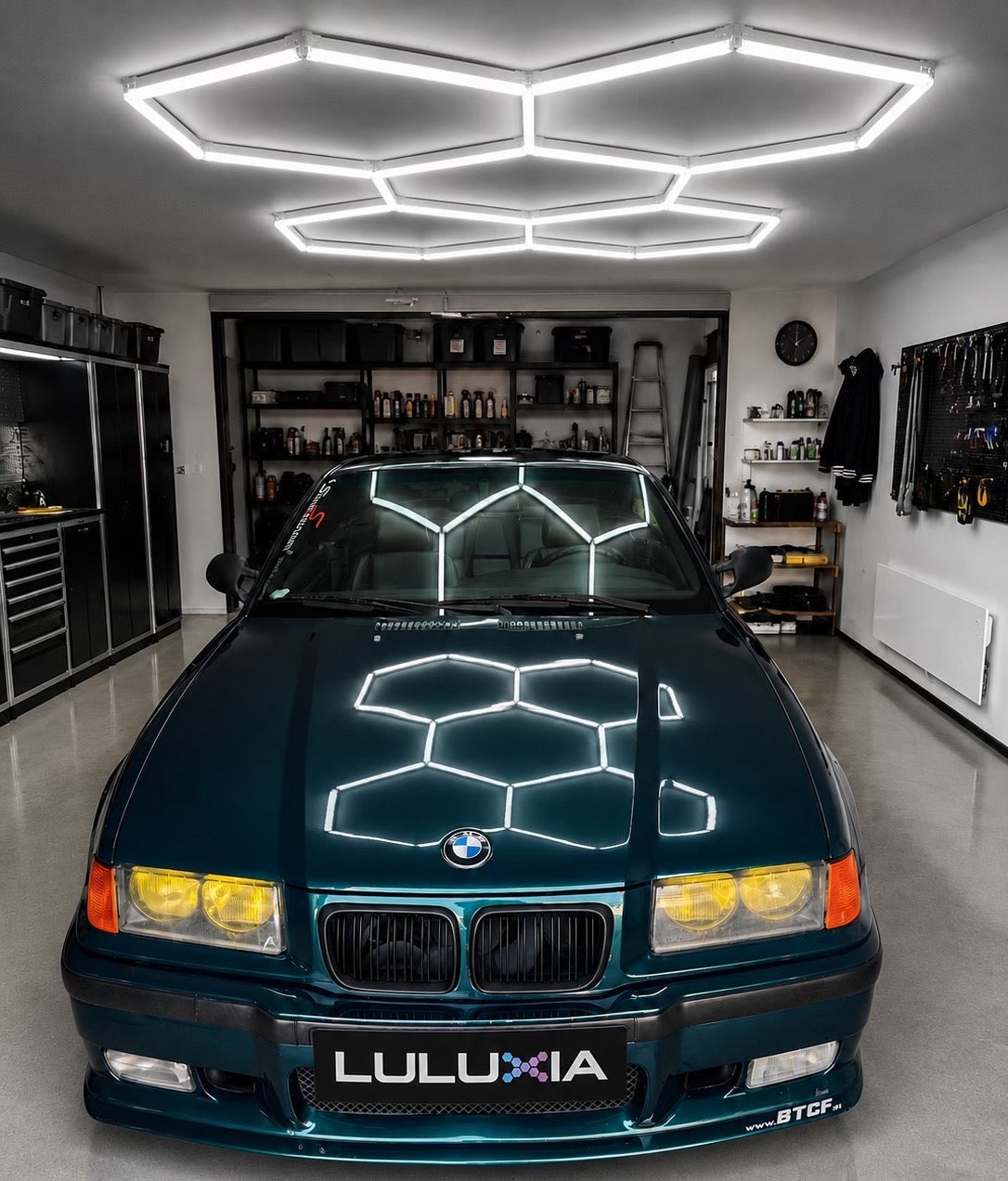 Hexagon LED -valaisinjärjestelmä 5 moduulia – 192W, 6000K, 23 040 lm